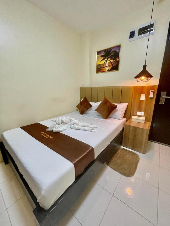 Hotel Dorotea Puerto Galera Esterno foto
